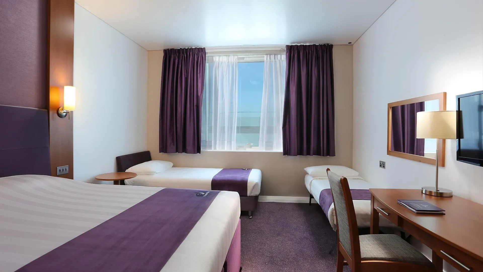 Hotel Premier Inn Abu Dhabi Airport Business Park
