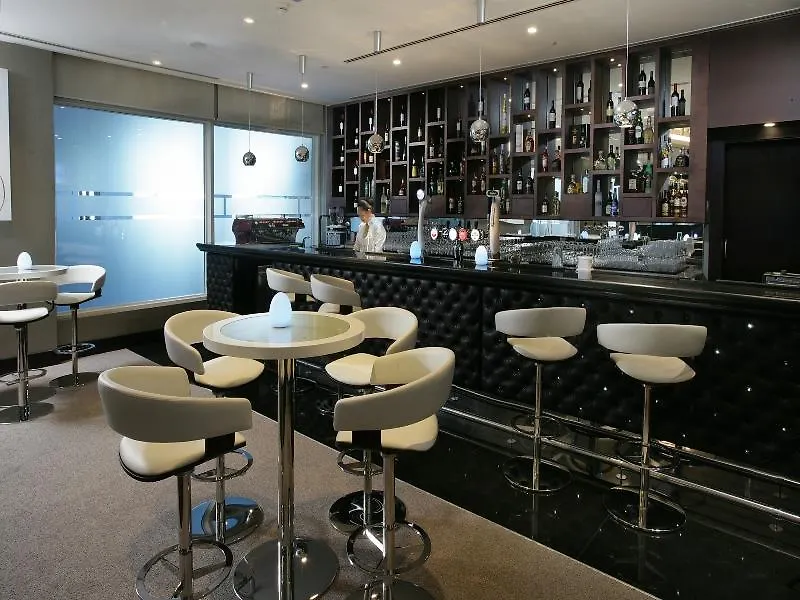 Premier Inn Abu Dhabi Airport Business Park 3*,