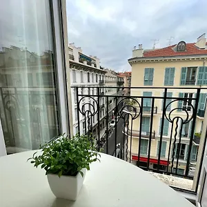 Renting - Notre Dame - Cosy Loft Perfect View On The Roofs Nice