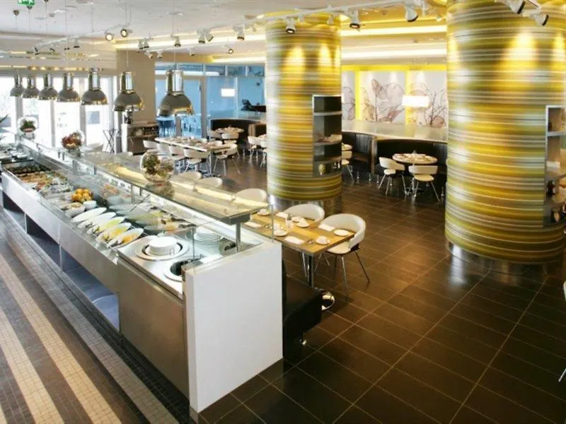 Premier Inn Abu Dhabi Airport Business Park Hotel
