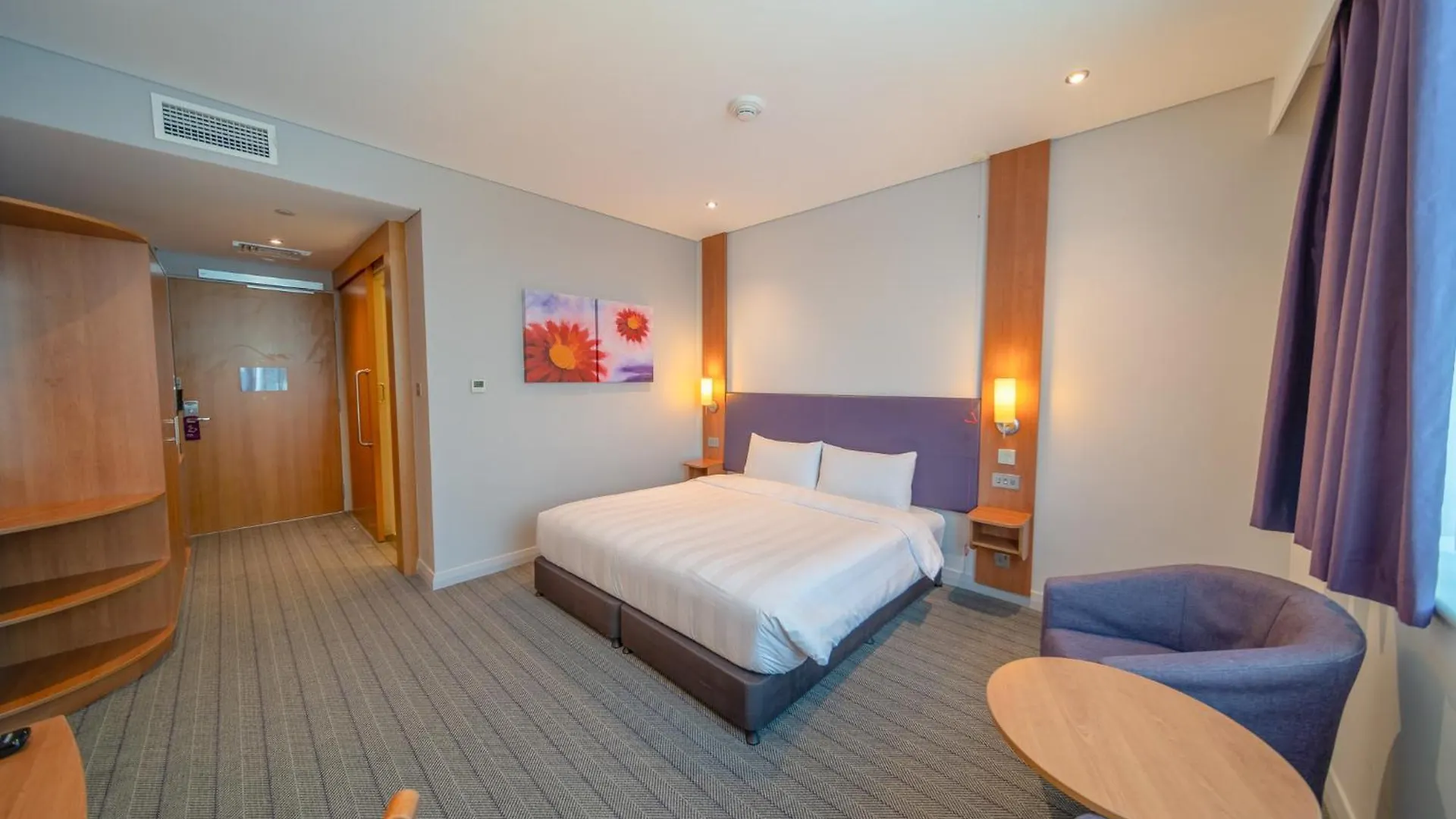 Premier Inn Abu Dhabi Airport Business Park Hotel